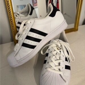 Adidas Superstar Sneakers